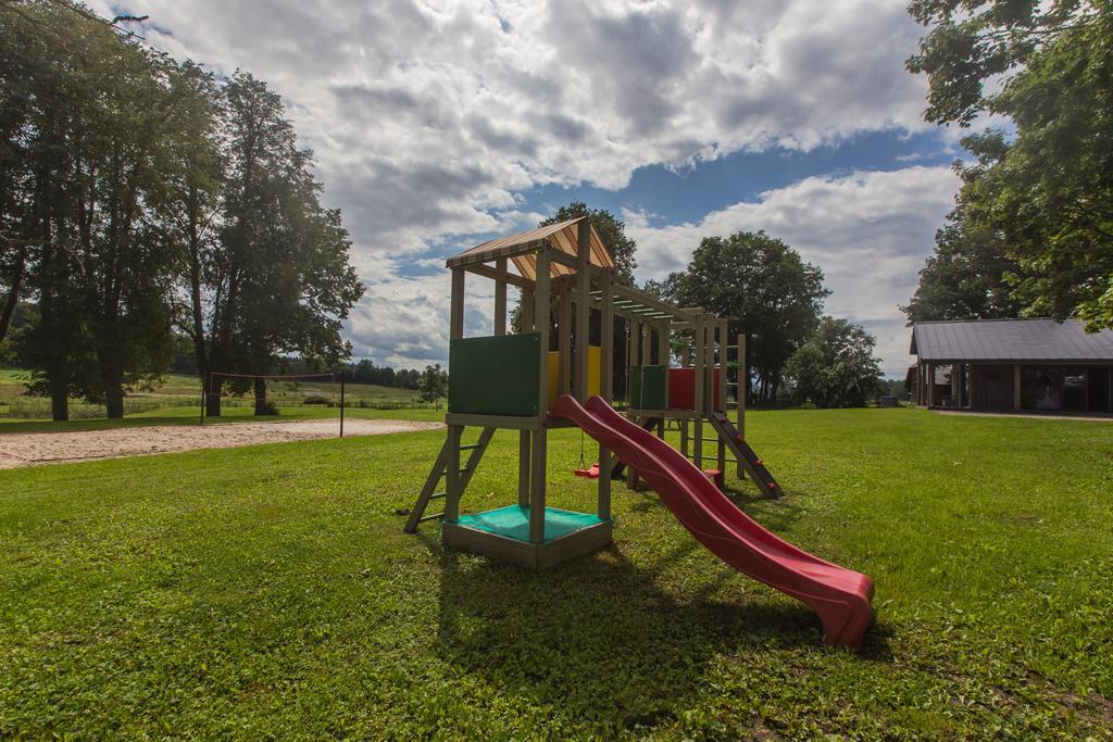 Holiday Home Uzbazes Valmiera Quarto foto